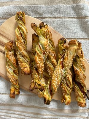 Pesto Twisters